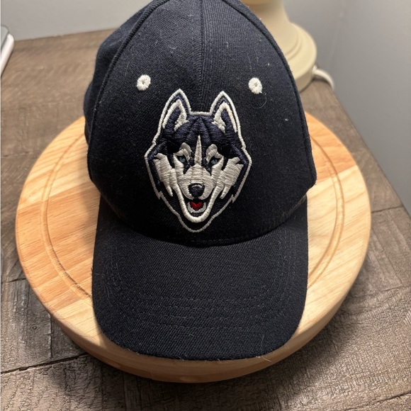 Zephyr Other - UConn Basketball Athletic-wear Athleisure Cozy Style XS Navy Cap